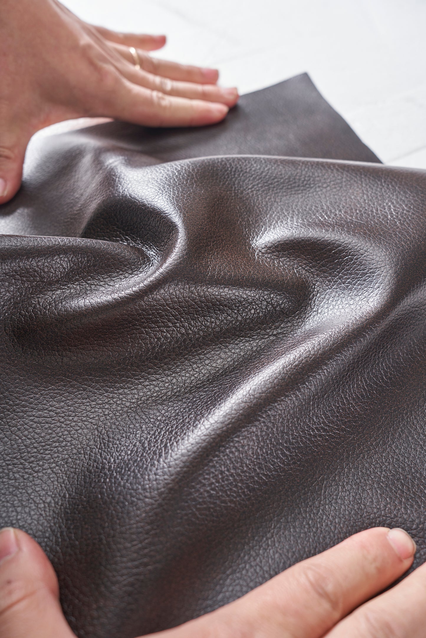 Reclining Upholstered Manual Puller in Faux Leather: Brown, 85.83"x38.58"x40.16"
