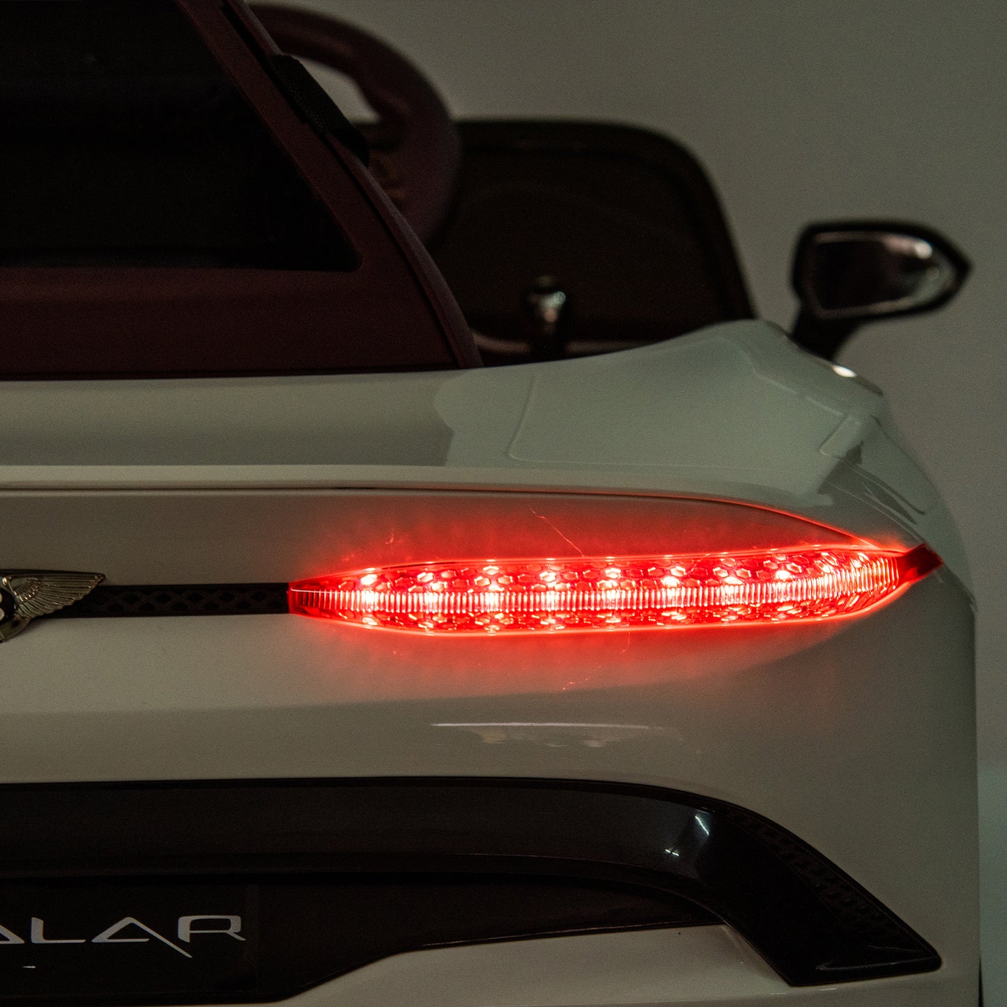 Licensed Bentley Mulsanne 12v7A Kids Ride On Car 2.4G W/Parents Remote Control | Electric Car for Kids | 3-Speed Adjustable | Power Display | USB, MP3, Bluetooth | LED Light | 3-Point Safety Belt | Various Colors & Sizes Available