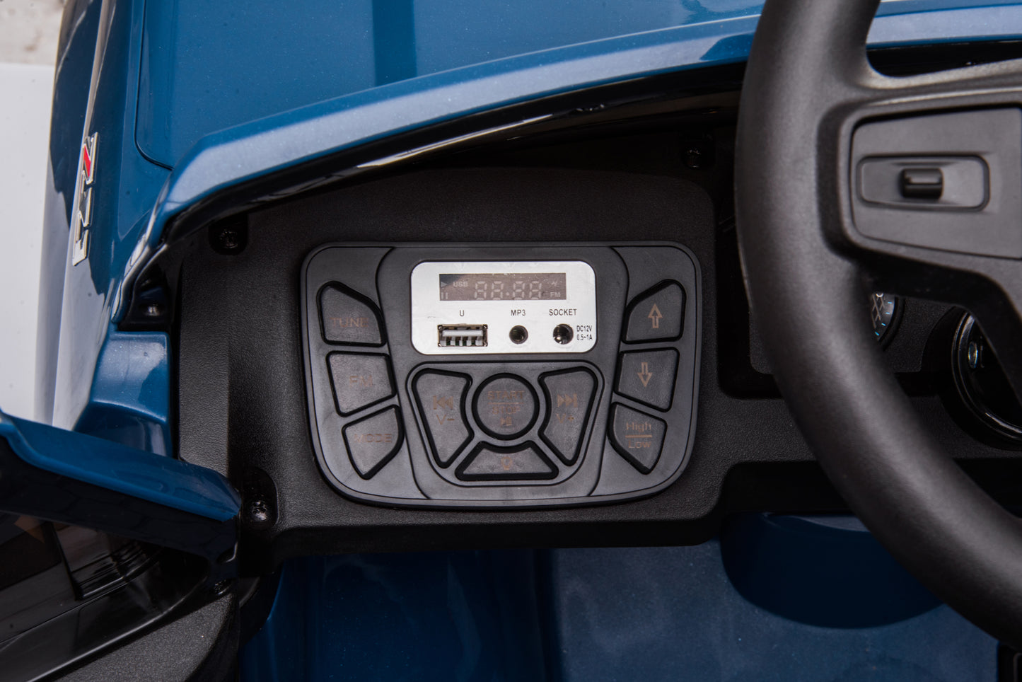 Official Licensed Chevrolet Ride-on Car, 12V Battery Powered Electric 4 Wheels Kids Toys with Parent Remote Control, Foot Pedal, Music, Aux, LED Headlights (Patented).