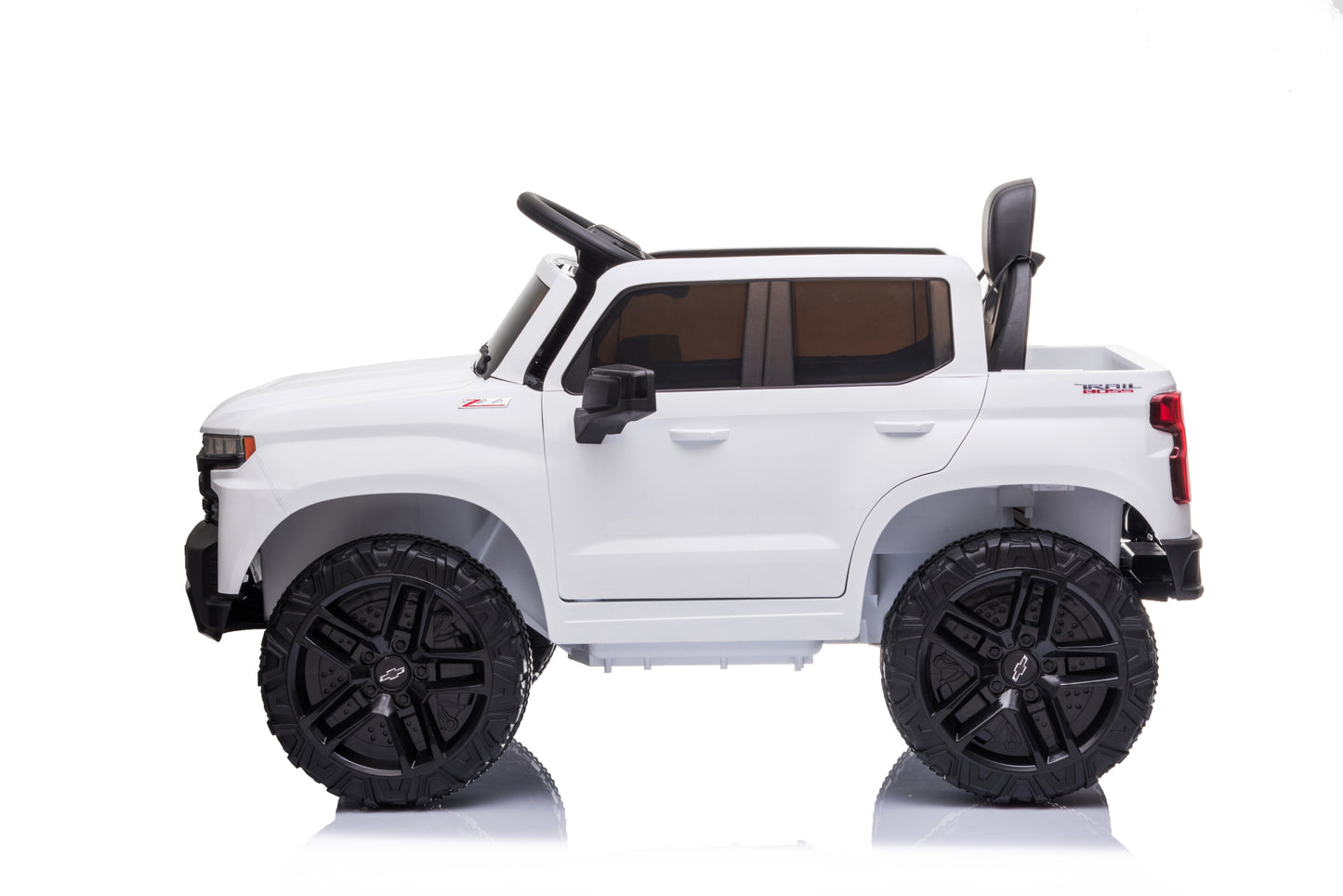 Official Licensed Chevrolet Ride-on Car, 12V Battery Powered Electric 4 Wheels Kids Toy with Parent Remote Control, Foot Pedal, Music, Aux, and LED Headlights - Patented Product, Dealership Certificate Required