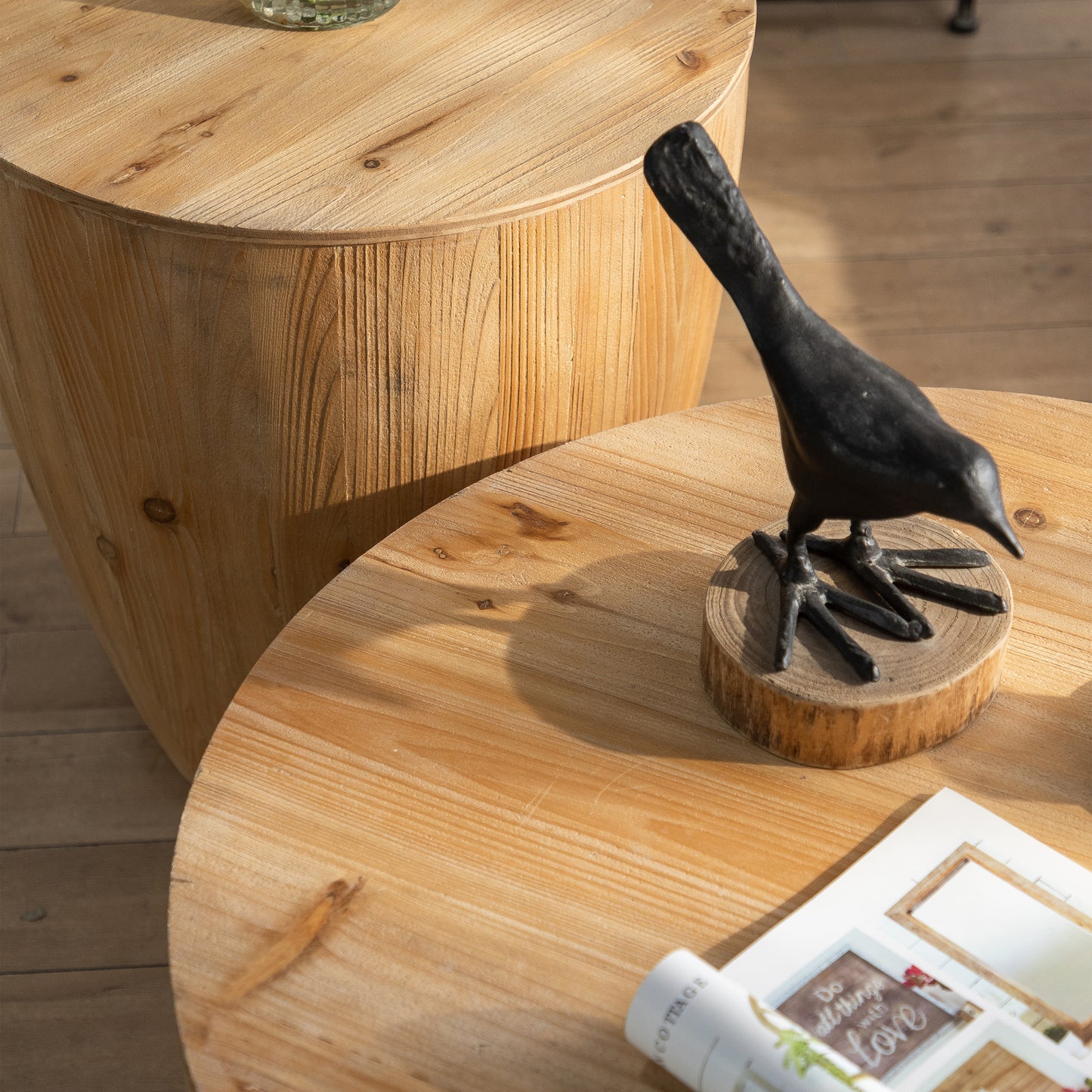 21.06" Vintage Style Bucket Shaped Coffee Table for Office, Dining Room, and Living Room - Elegant and Functional Furniture with Timeless Design
