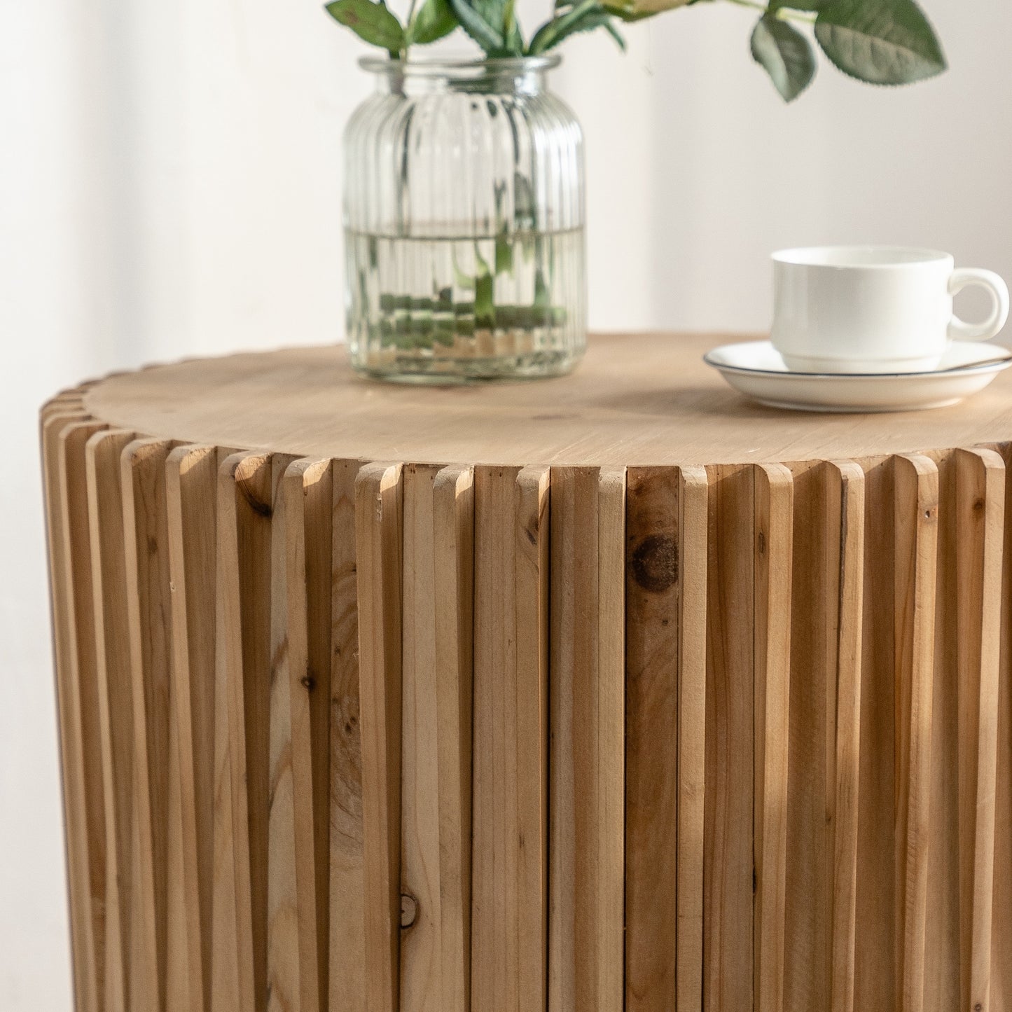 Retro Fashion Style Cylindrical Coffee Table with Vertical Texture Relief Design: Perfect for Living Room, Office, and Dining Room Décor - Available in Various Colors and Sizes!