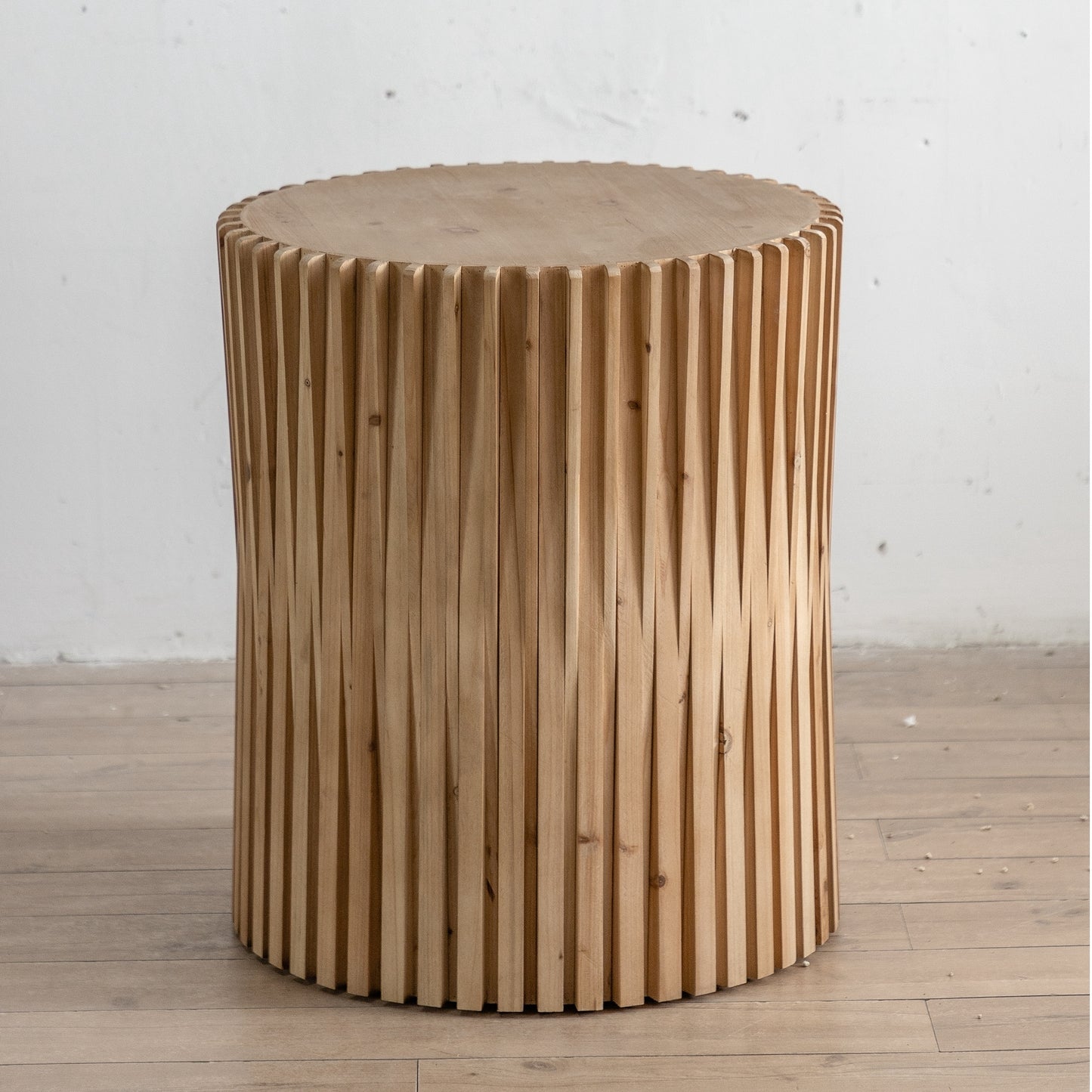 Retro Fashion Style Cylindrical Coffee Table with Vertical Texture Relief Design: Perfect for Living Room, Office, and Dining Room Décor - Available in Various Colors and Sizes!